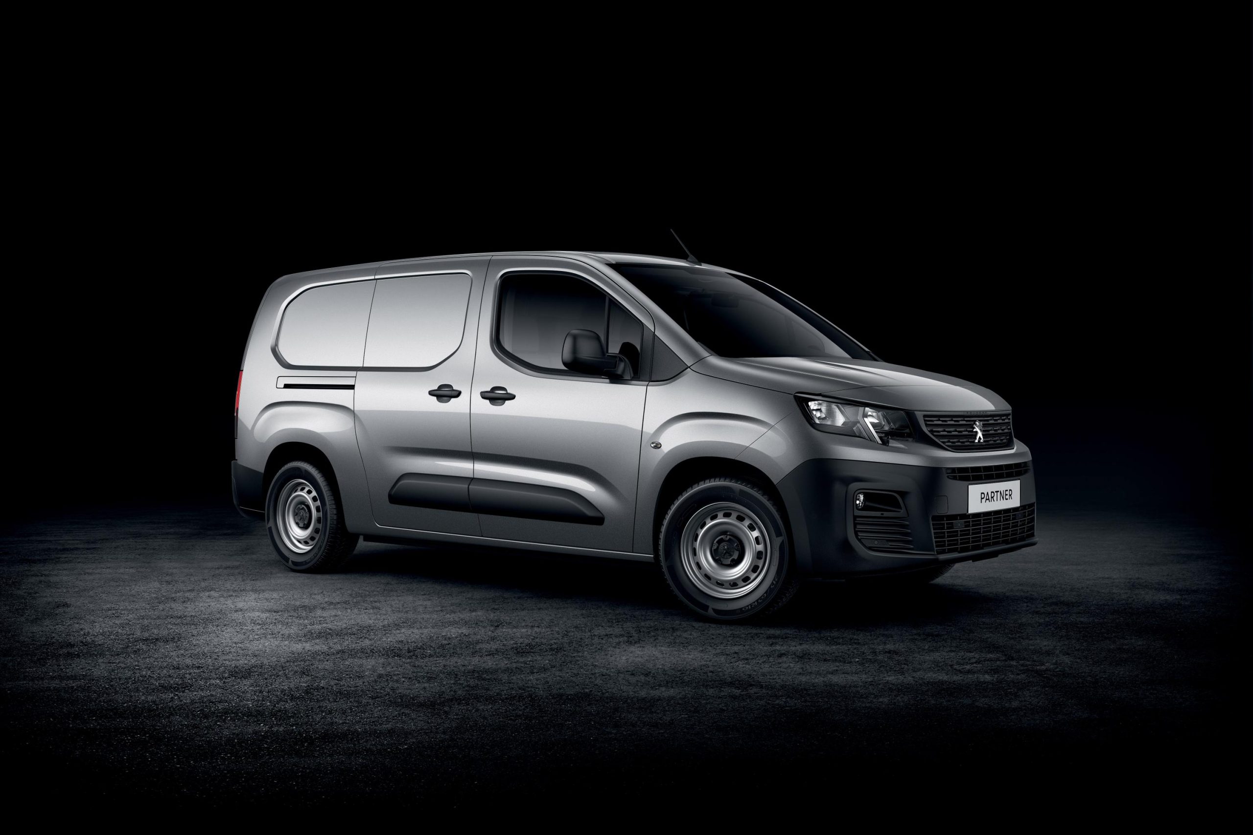 grey peugeot partner
