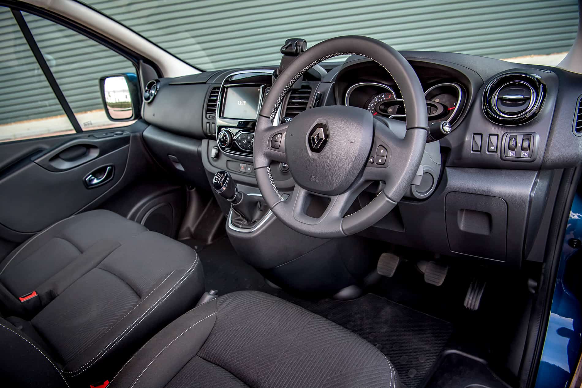 Renault-Trafic-Interior
